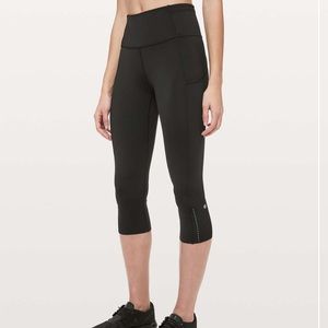 Lululemon Fast & Free Crop II *Nulux 19"
Black